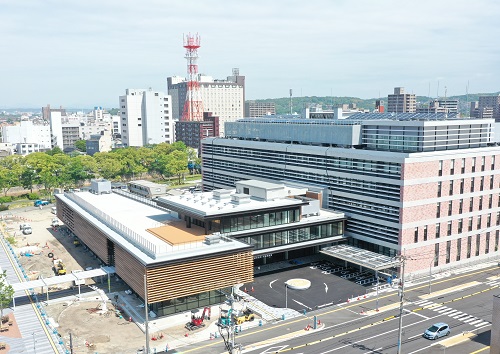 宇部市本庁舎市民交流棟　概観写真