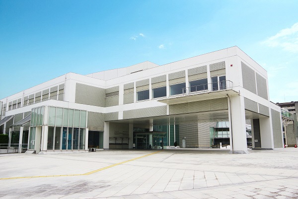 岐阜県図書館　概観写真