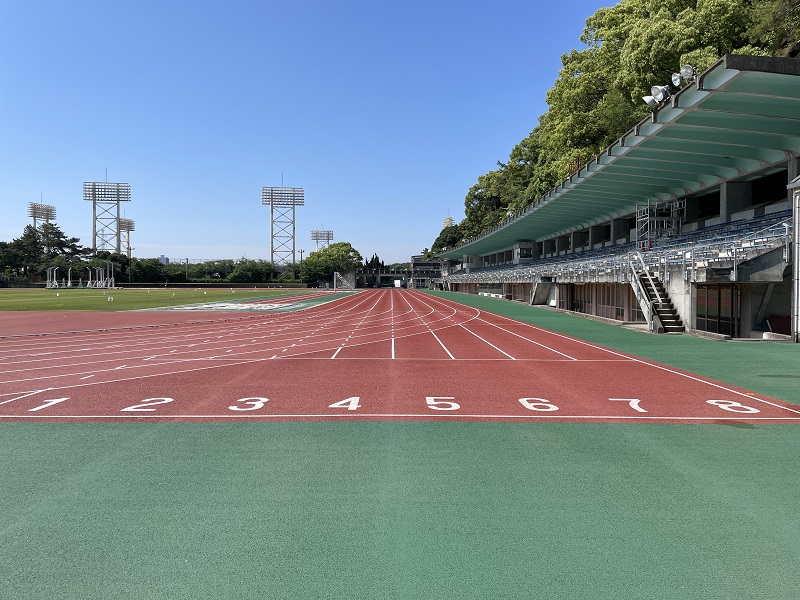 四ツ池公園　陸上競技場　概観写真