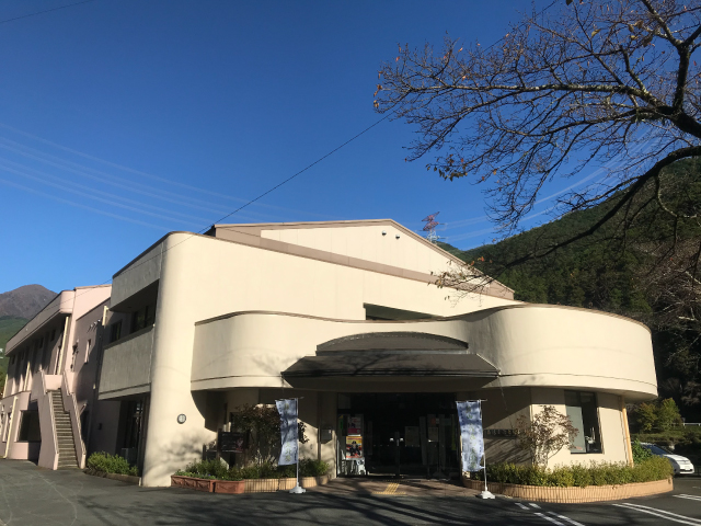 龍山森林文化会館　概観写真