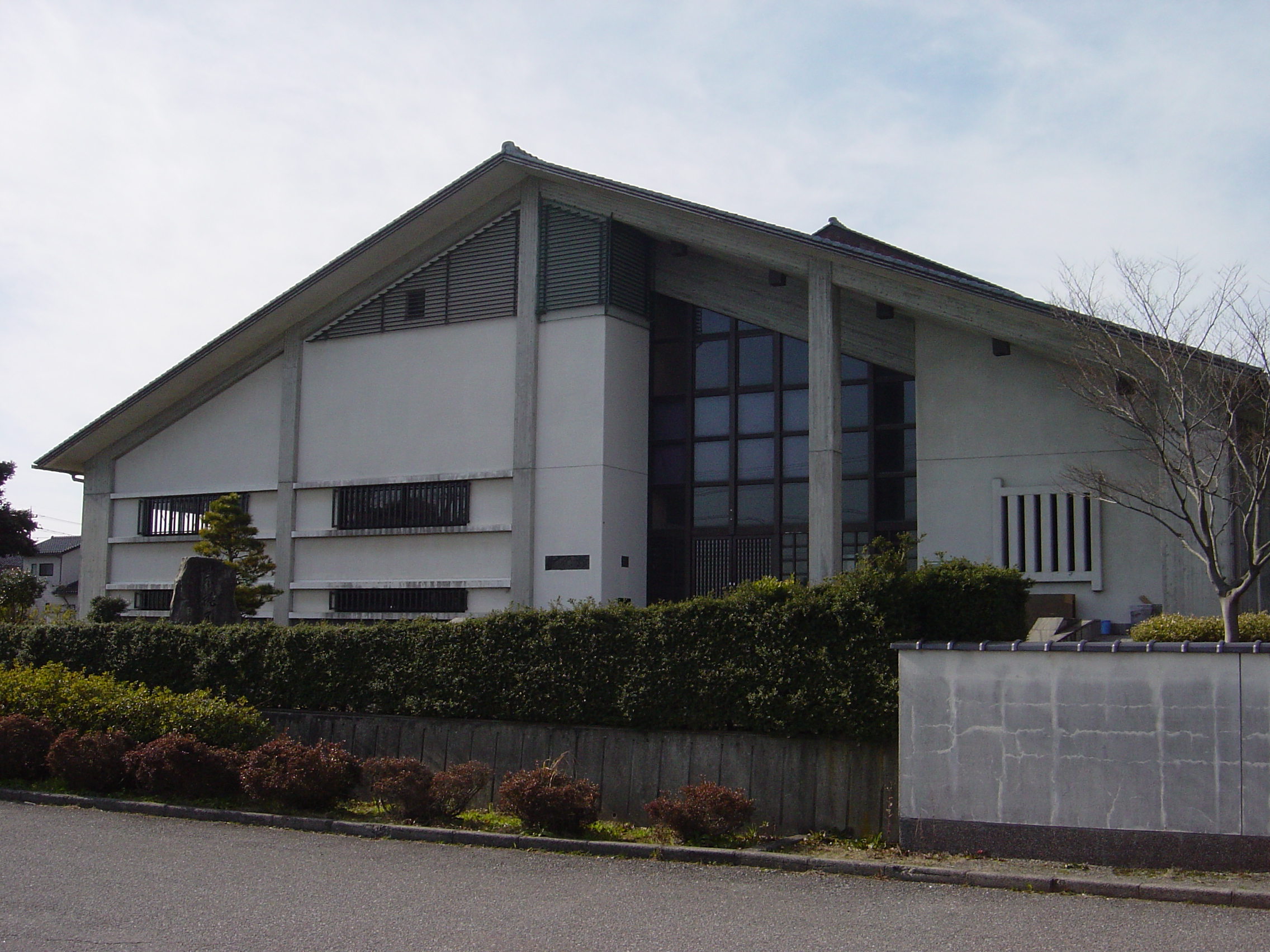 かほく市宇ノ気新化館　概観写真