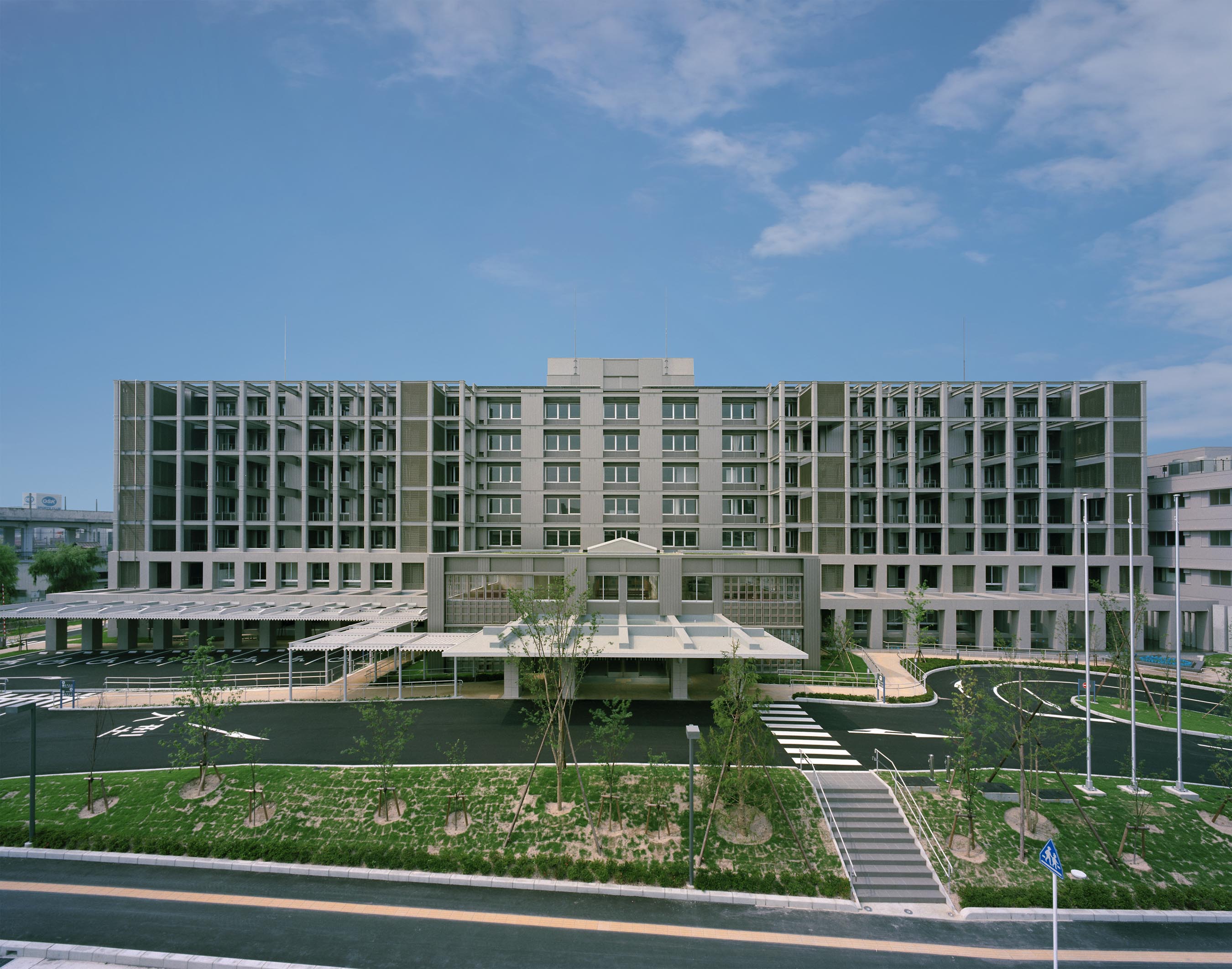 きらめきプラザ（岡山県総合福祉・ボランティア・NPO会館）　概観写真